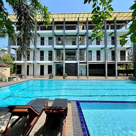 Olanro Hotel Negombo Exteriér fotografie